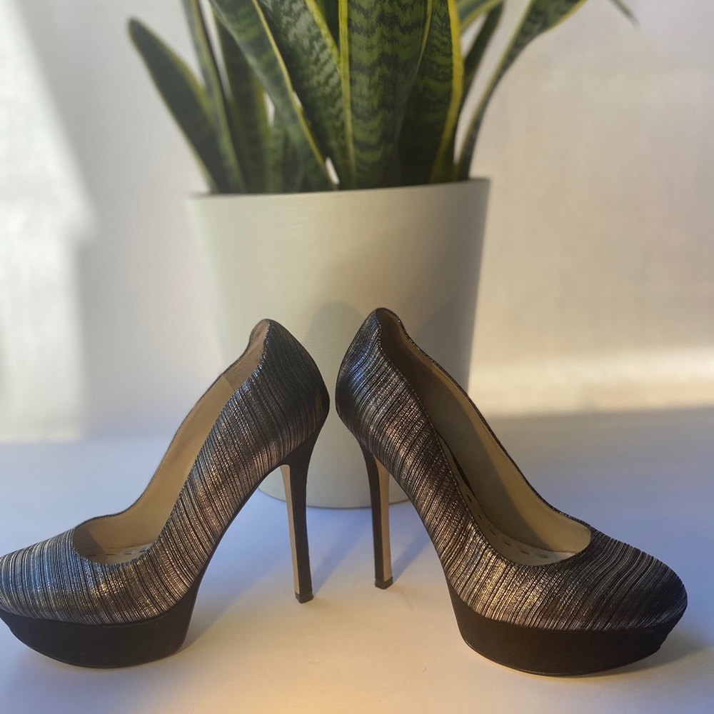 Enzo Angiolini Silver and Suede Pumps